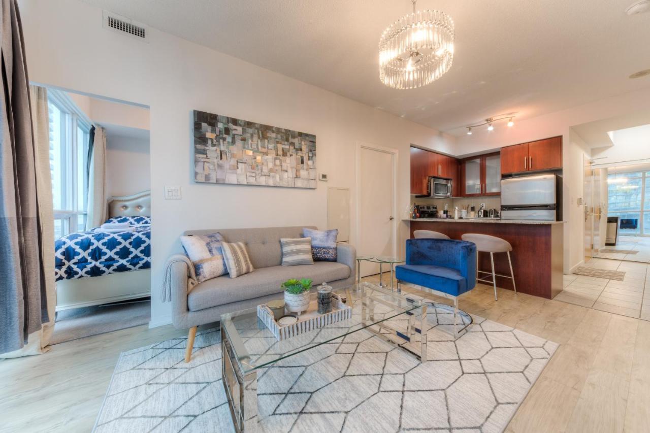 Stylish Newly Furnished Condo With Beautiful Lake View 多伦多 外观 照片
