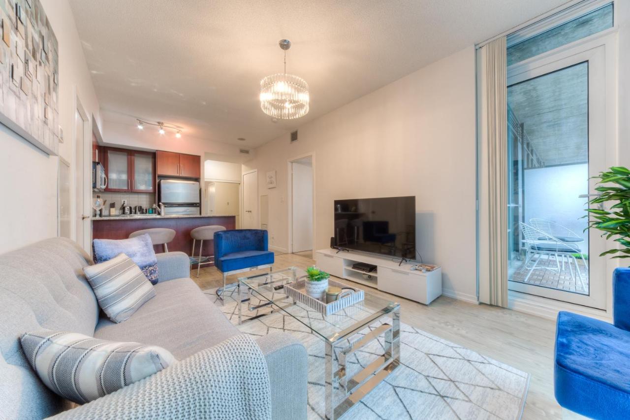Stylish Newly Furnished Condo With Beautiful Lake View 多伦多 外观 照片