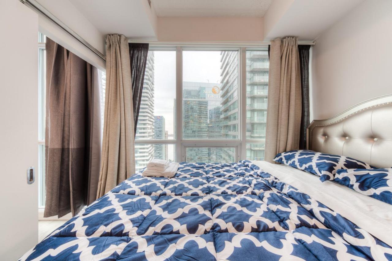 Stylish Newly Furnished Condo With Beautiful Lake View 多伦多 外观 照片