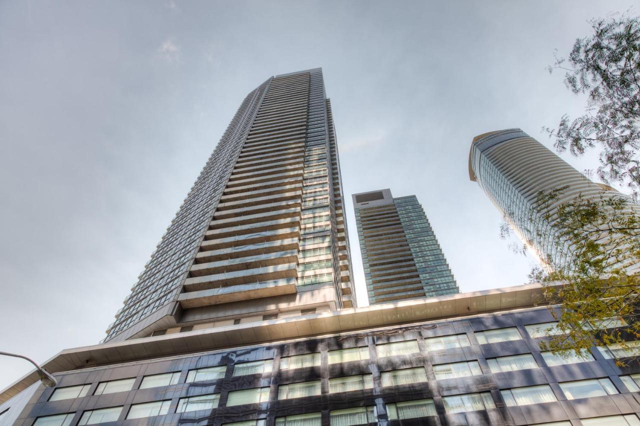 Stylish Newly Furnished Condo With Beautiful Lake View 多伦多 外观 照片